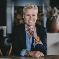 portretfoto Ellie Lust voor de Educatie Collegetour