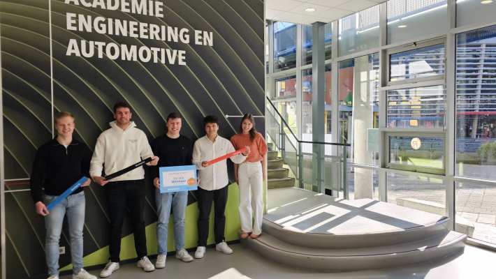 Studenten Technische Bedrijfskunde winnen prijs Jong Ondernemen met Snelgrip