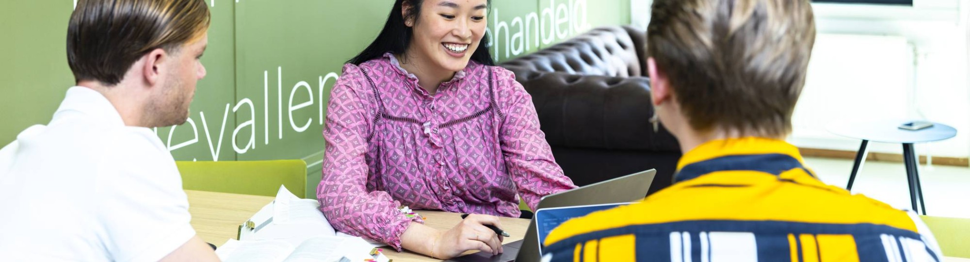 Studenten aan het studeren