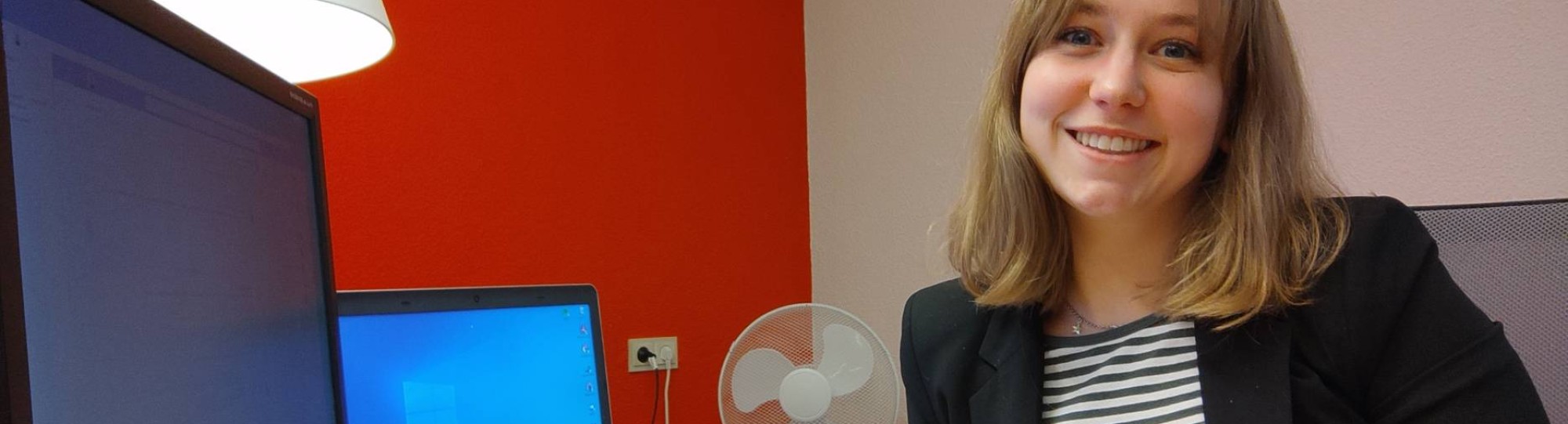 beeld van communicatiestudent Roza Borren, die fulltime stage loopt.