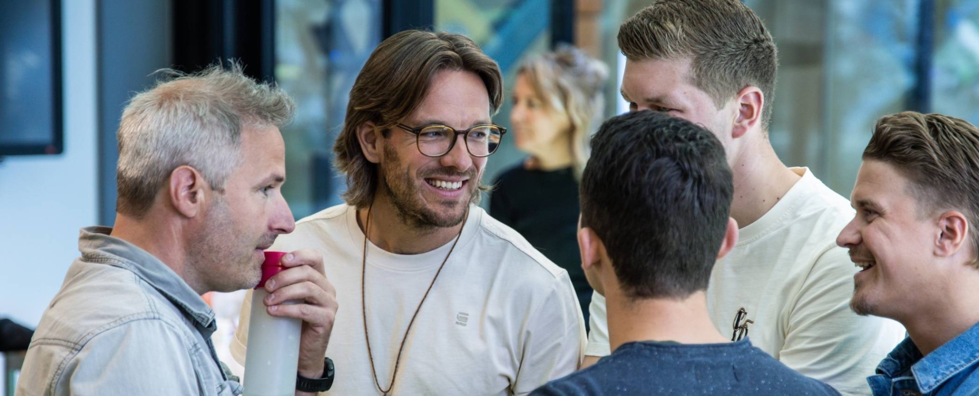 studenten in gesprek in klas op papendal